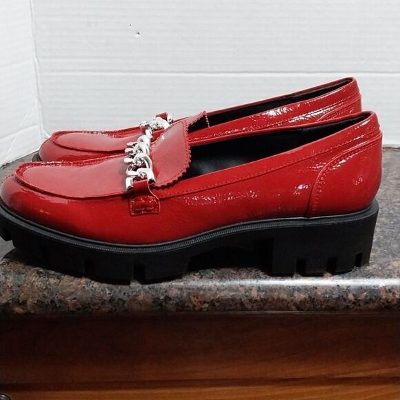 Marc Fisher Chain Loafer...Size 8.5...NEW - Picture 6 of 6